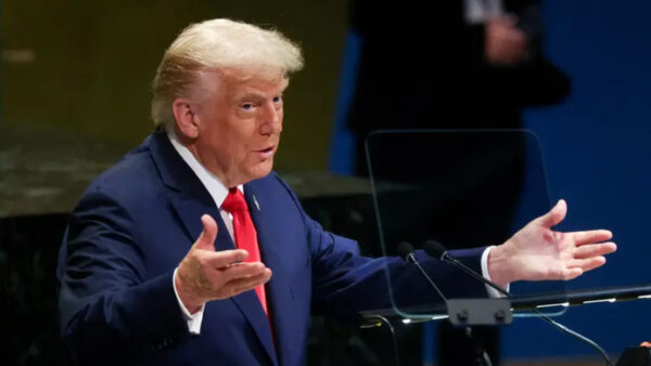 トランプ氏「気候変動は史上最大の詐欺」発言を読み解く、政治的合理性と科学的事実の乖離